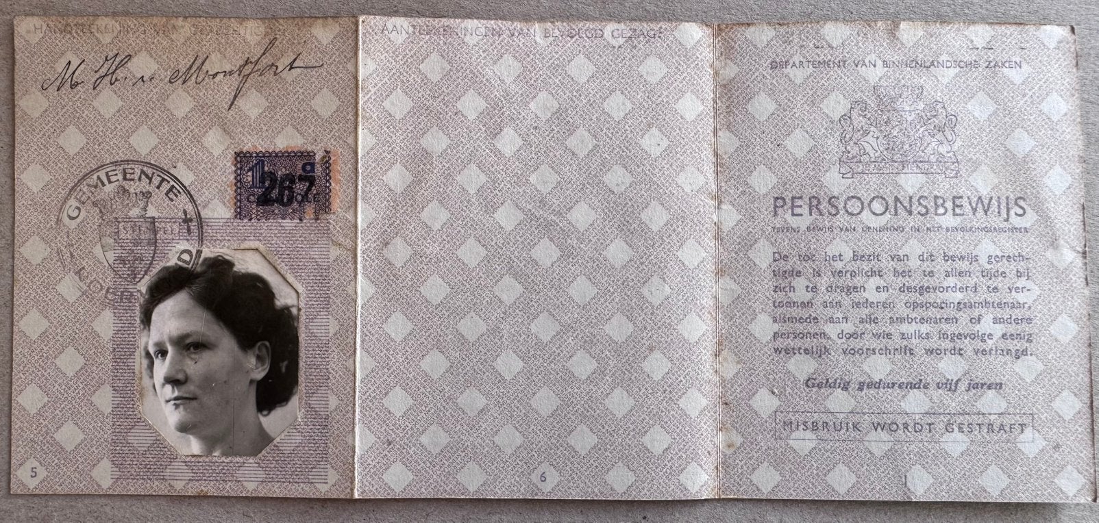 Persoonsbewijs WO II Roermond Mathilda van Montfort, Ophalen of Verzenden, Overige soorten, Nederland, Overige typen