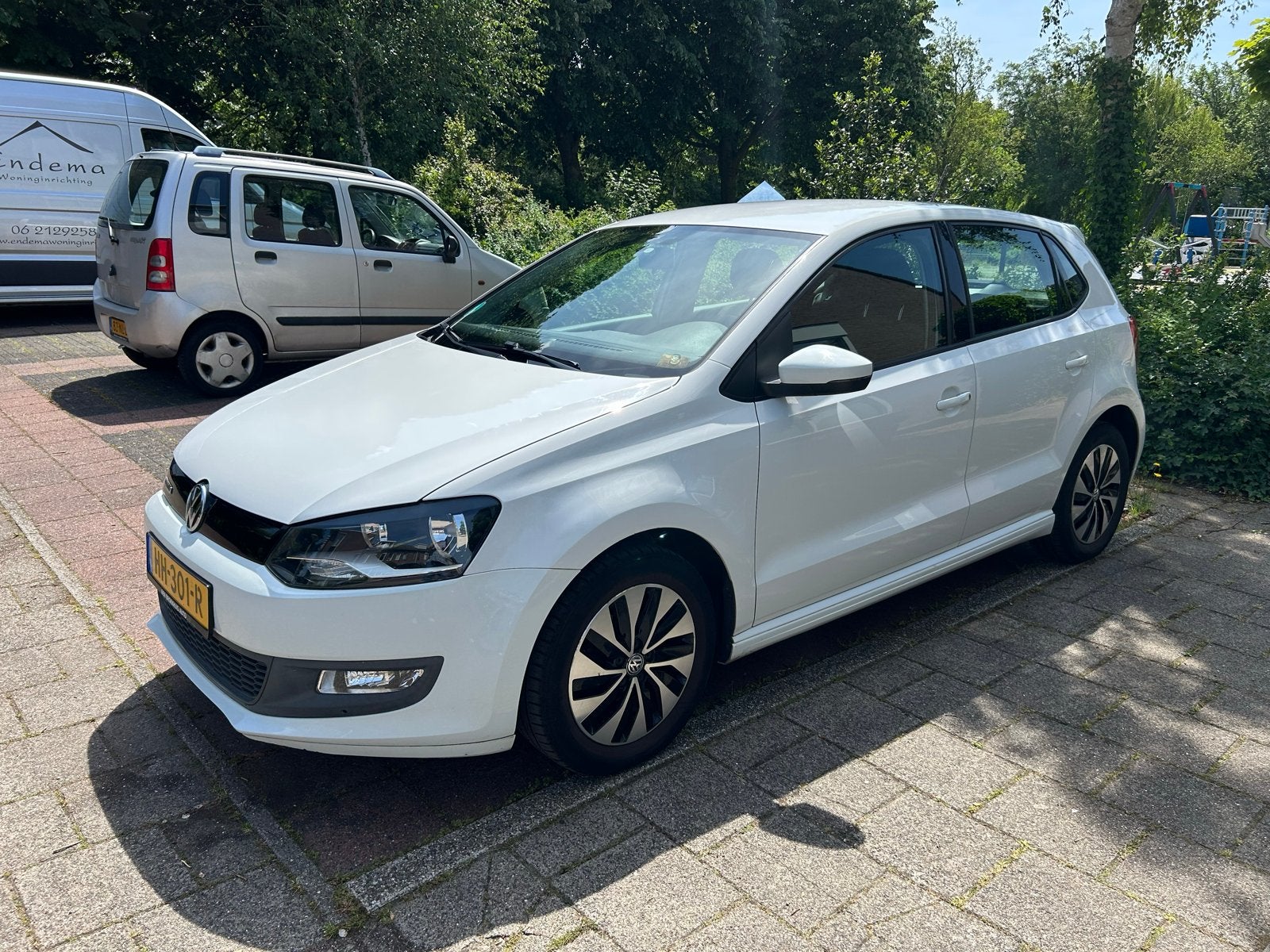 Volkswagen Polo 1.0 TSI 70KW 5D Bluemotion 2015 Wit, Voorwielaandrijving, Stof, 40 €/maand, 95 pk