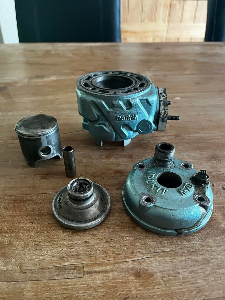 Italkit 70cc piaggio & gilera 2t, Ophalen, Zo goed als nieuw, Cilinder