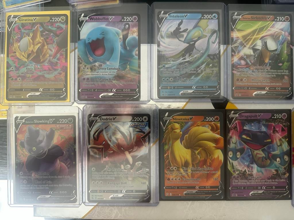 Pokémon V kaarten: Giratina, Wobbuffet, Inteleon en meer, Ophalen of Verzenden, Nieuw, Meerdere kaarten