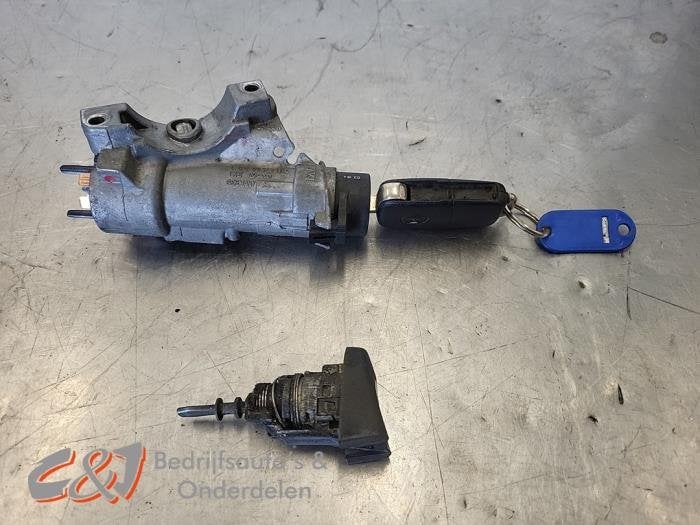 Kontaktslot + Sleutel van een Volkswagen Transporter, Gebruikt, -, Volkswagen, -
