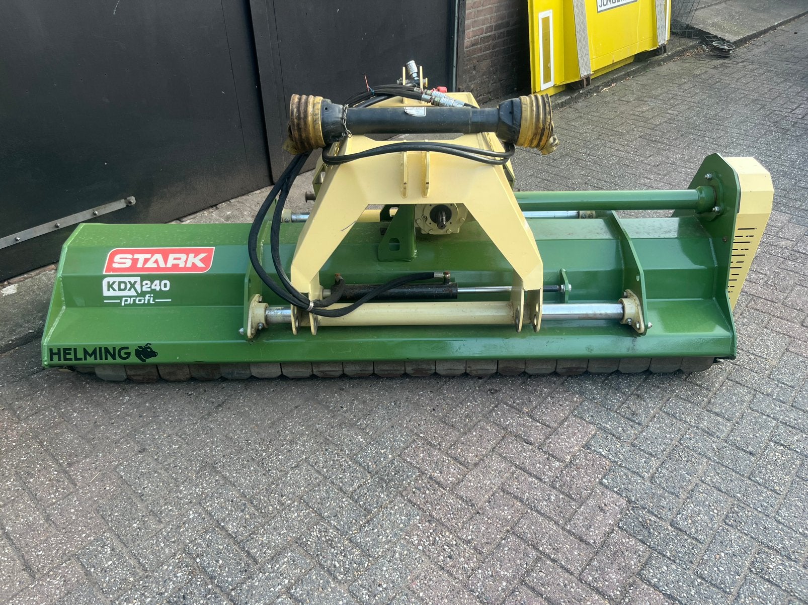 Stark front/achter klepelmaaier -  Triltand, cultivator, Ophalen, Wiellader of Shovel