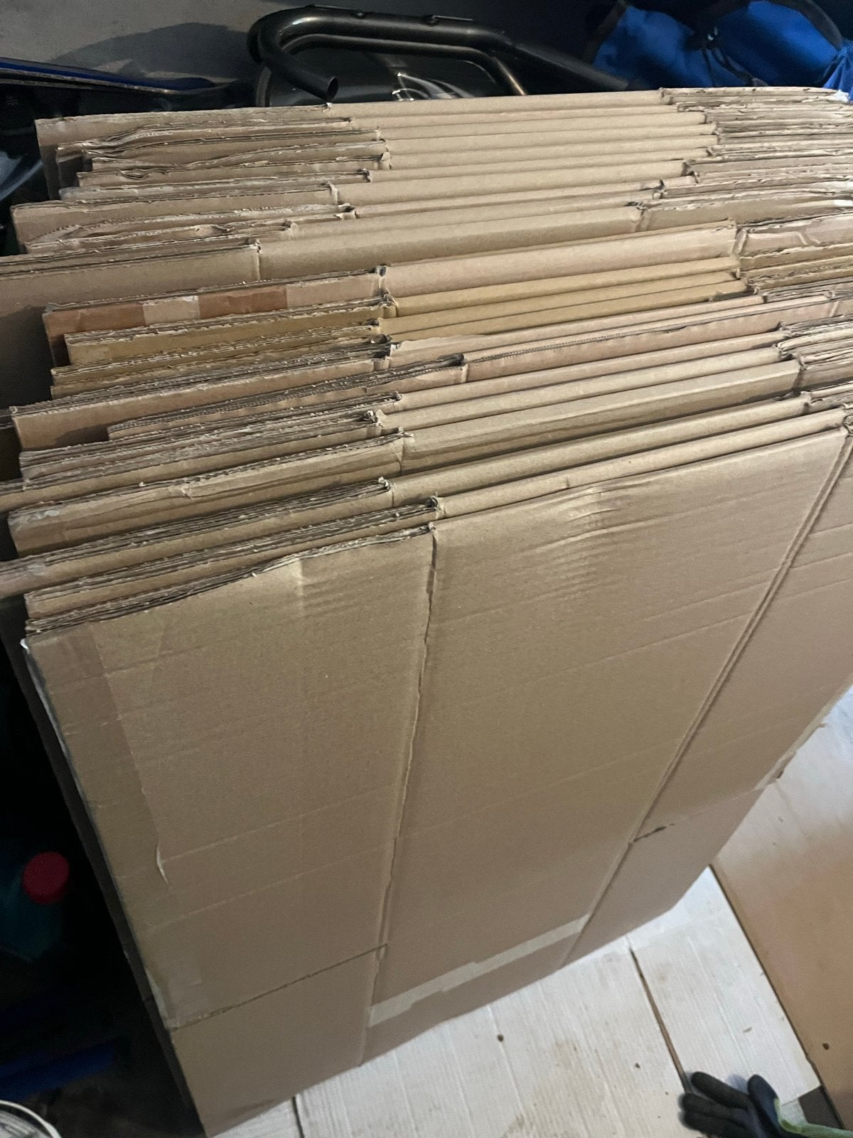 25 Stevige Verhuisdozen - Gebruikt maar in goede staat, Ophalen, Opvouwbaar, 50 tot 75 cm, Minder dan 35 cm
