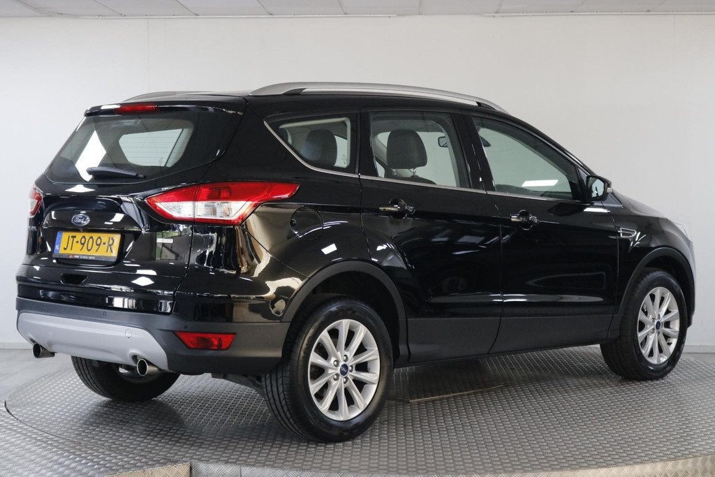 Ford Kuga 1.5 Titanium NW. Distributieriem | Clima | DAB | C, Euro 6, 4 cilinders, Leder en Stof, Zwart