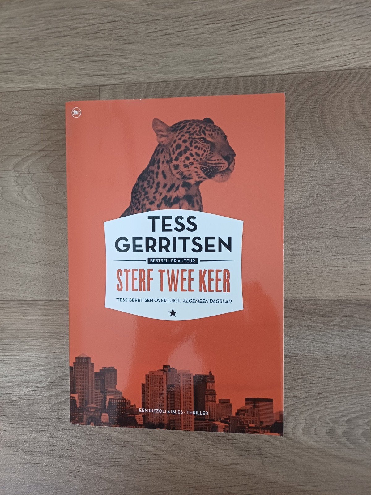 Sterf Twee Keer - Tess Gerritsen (Rizzoli & Isles), Ophalen of Verzenden, Zo goed als nieuw, Tess Gerritsen