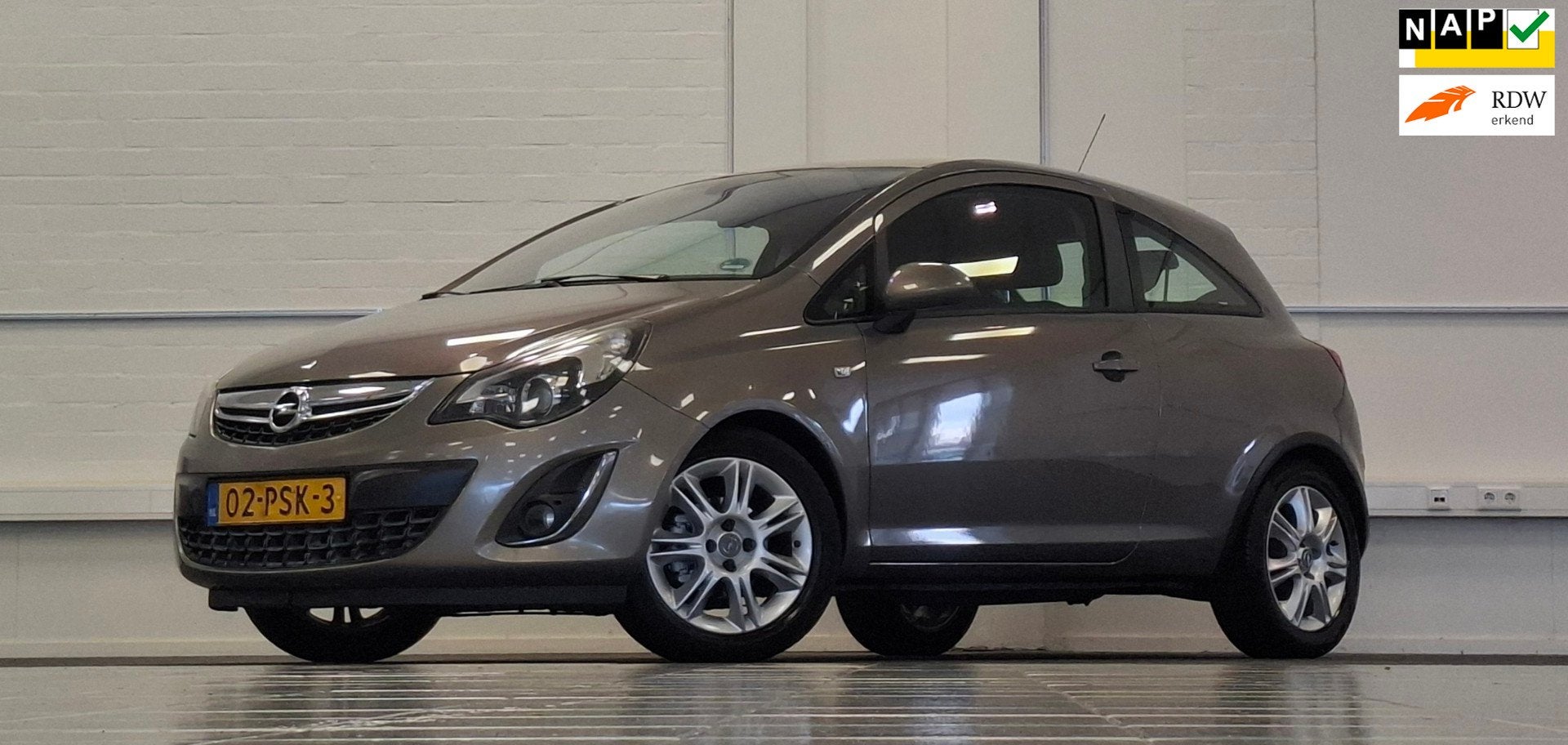 Opel Corsa 1.2-16V Cosmo Cruise Control Airco Garantie Parke, Auto's, Euro 5, Gebruikt, 750 kg, Bruin
