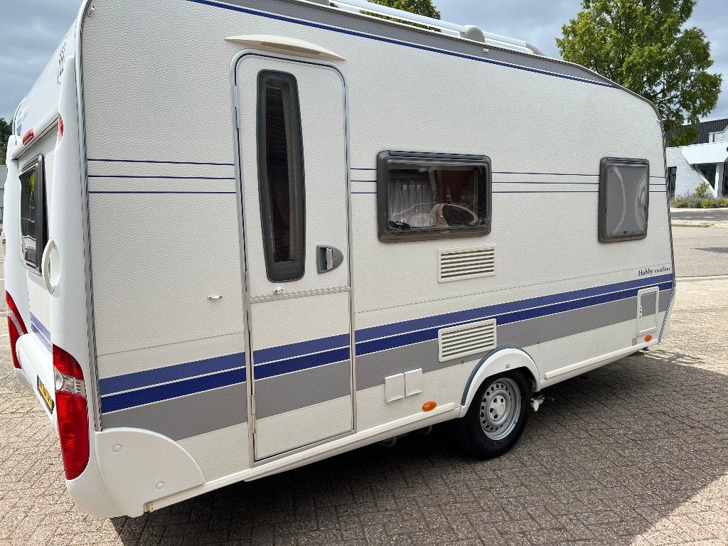 Hobby 410SFE,Excellent,Mover,Vast bed,1Eig,2007 €9995,-, Caravans en Kamperen, Vast bed, Hobby, Schokbreker, Bedrijf
