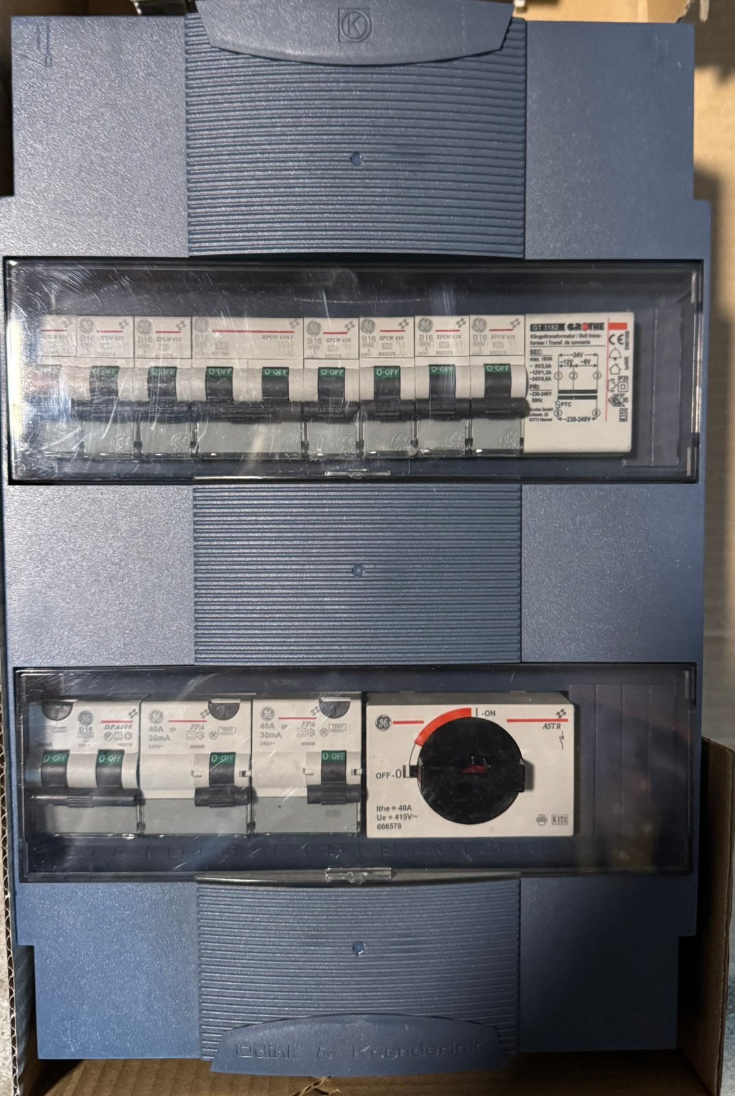 Groepenkast/ verdeler, Doe-het-zelf en Verbouw, Elektra en Kabels, Ophalen of Verzenden, Zo goed als nieuw, Overige typen