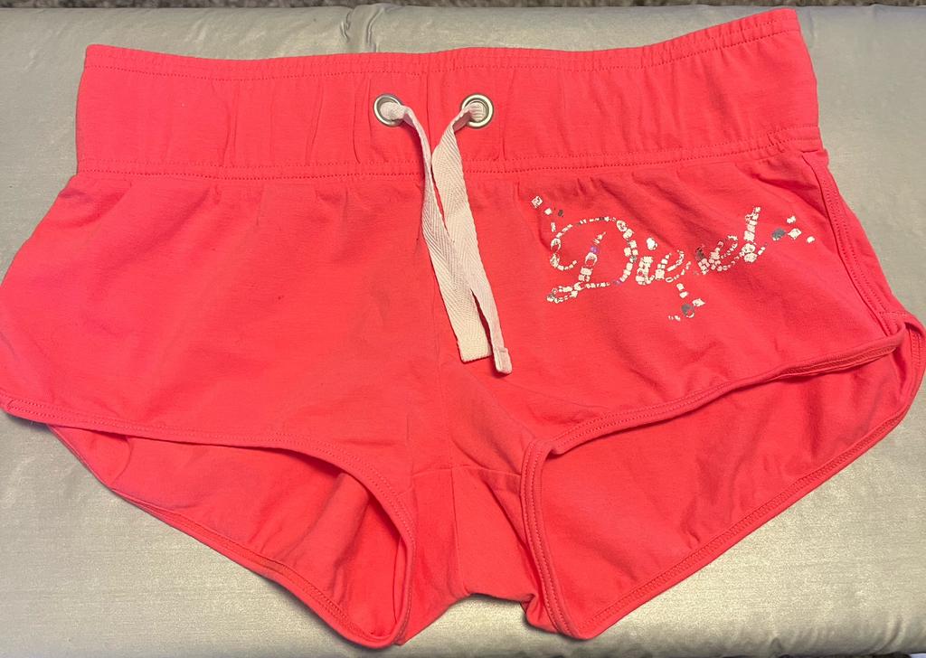 Prachtige roze Diesel shorts, korte broek - nieuw, Kort, Nieuw, Ophalen of Verzenden, Roze