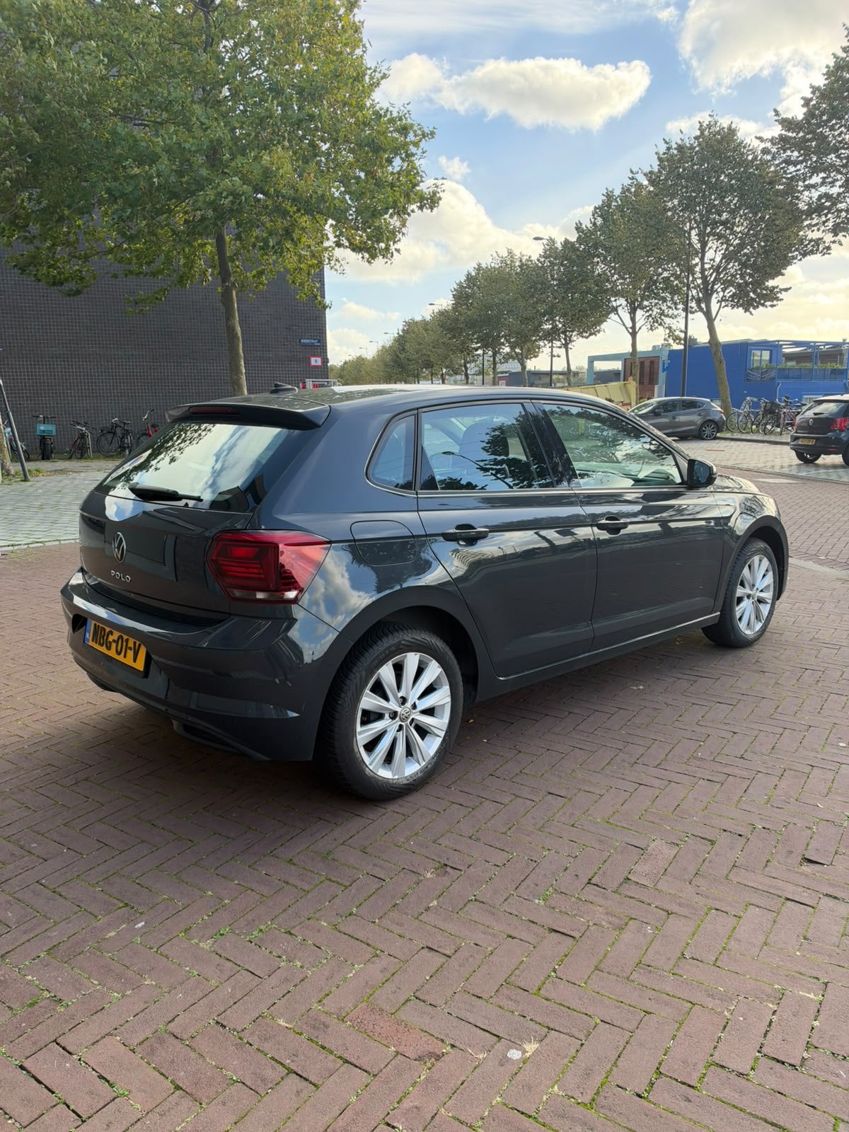 Volkswagen Polo 1.0 TSI 95pk 2021 Grijs, Voorwielaandrijving, 1063 kg, Handgeschakeld, 19 km/l