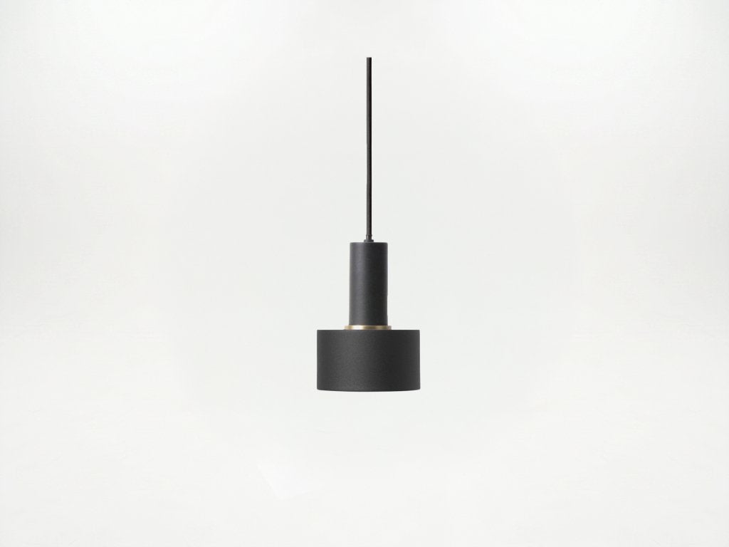 Ferm Living Socket Pendant Low + Disc Shade bij TheReSales, Huis en Inrichting, Lampen | Hanglampen, Ophalen, Zo goed als nieuw