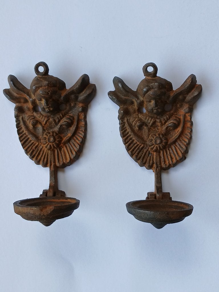 2 Antieke Franse wijwaterbakjes van Gietijzer, Ophalen of Verzenden