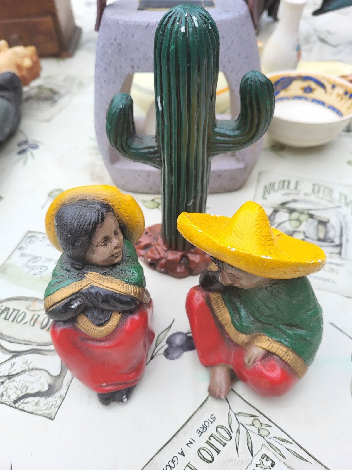 2 Mexicaanse beeldjes met cactus, Ophalen of Verzenden