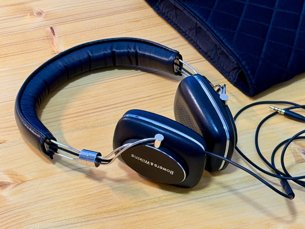 Bowers & Wilkins P5 bedrade koptelefoon + originele hoes