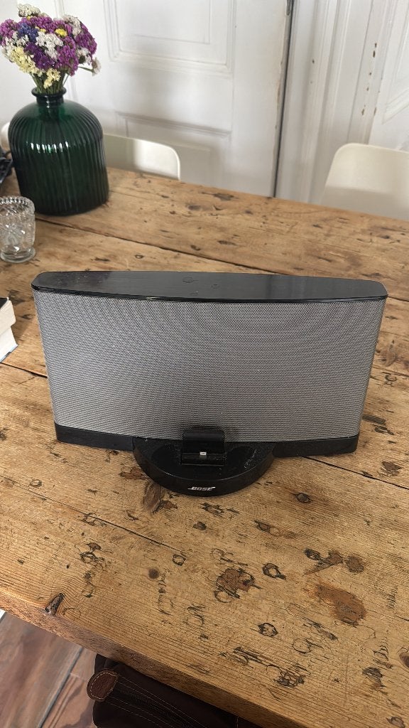 Bose SoundDock Portable, AUX-ingang, Overige typen, Ophalen of Verzenden, Zo goed als nieuw