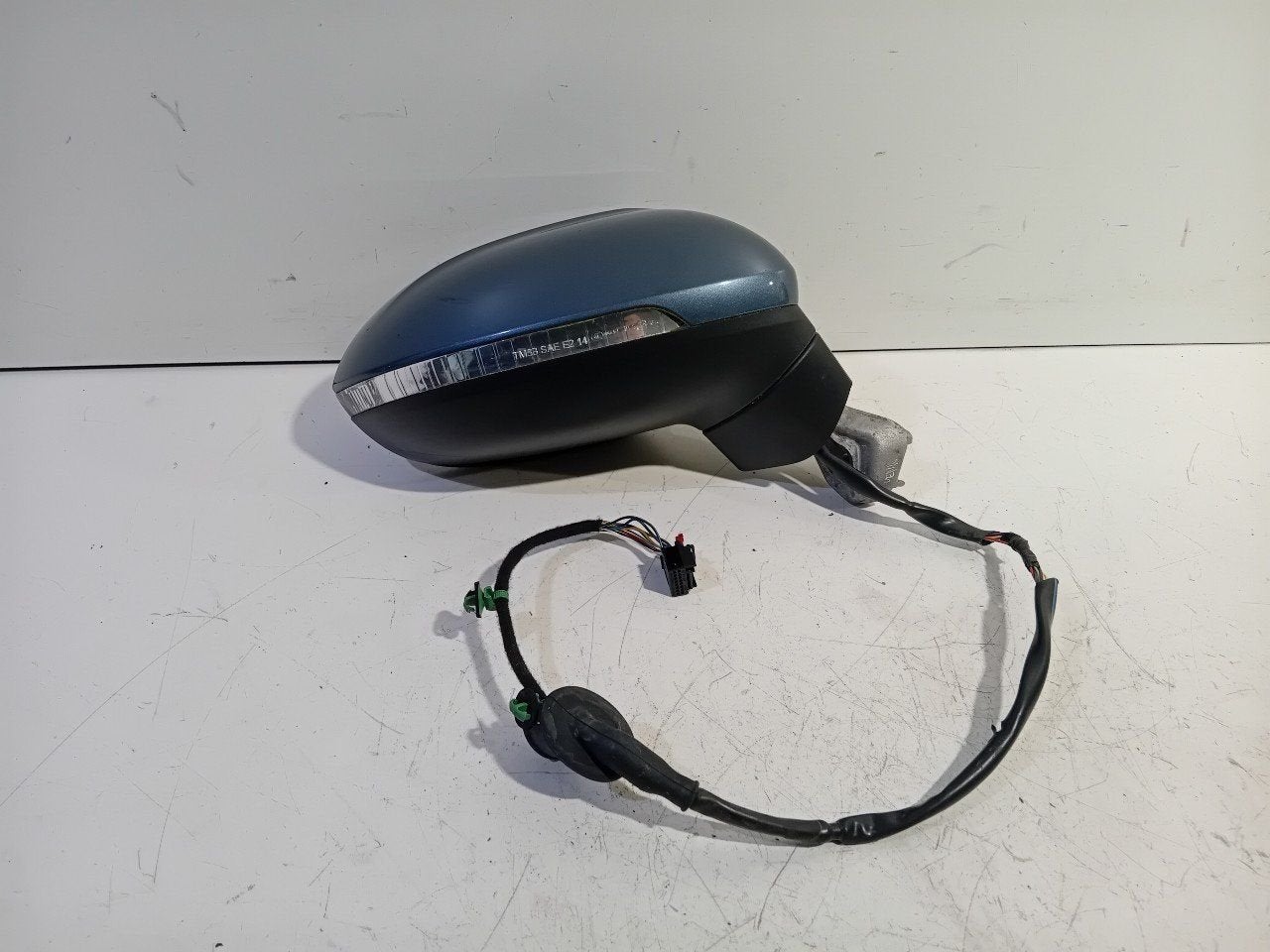 Spiegel buiten rechts elektrisch Volkswagen Passat, Auto-onderdelen, Spiegels, Onderdelen@venauto.nl, Van der Ven Autorecycling B.V.