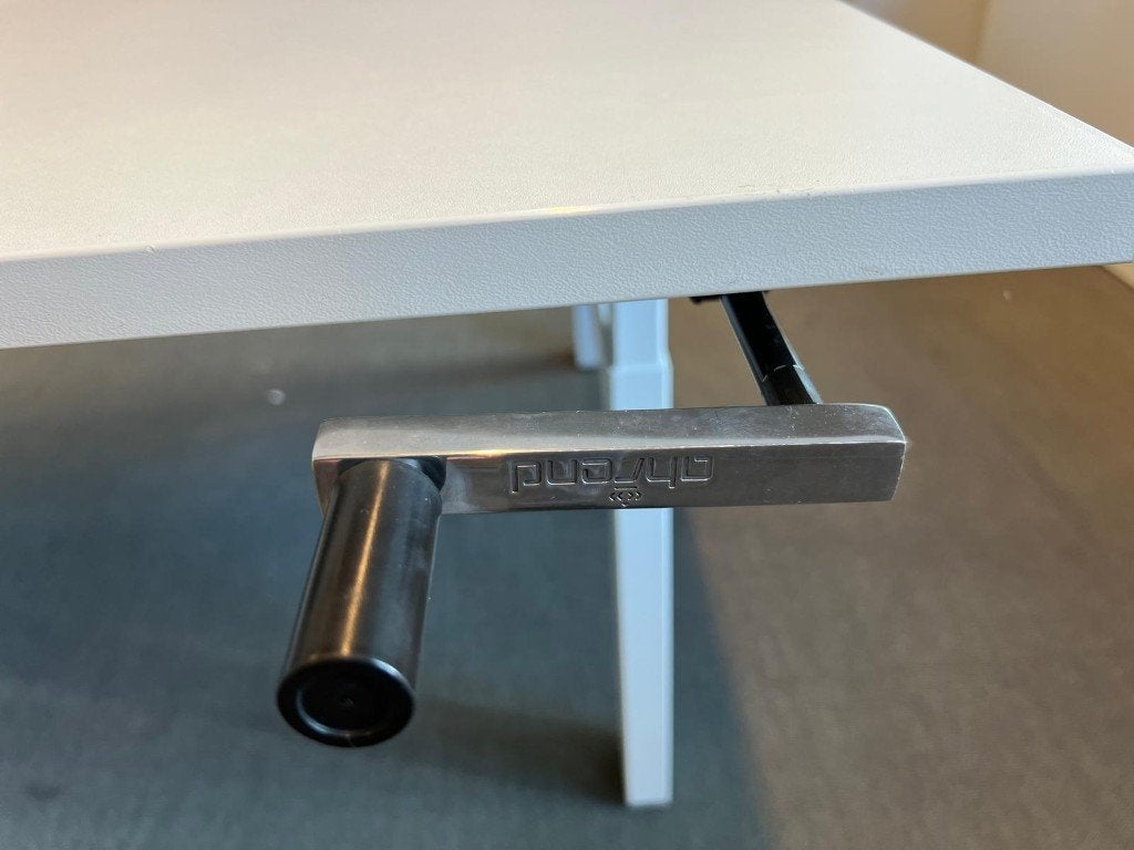 Foto 11 van Ahrend duo-bureau met slinger/kabelgoot 250€/st, 80st