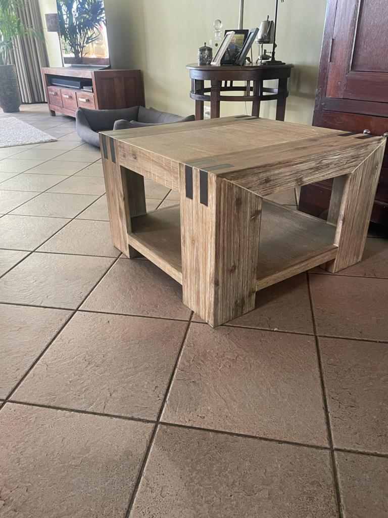 Robuuste houten salontafel met opbergruimte - Grey wash, Ophalen, Vierkant, 50 tot 100 cm, Zo goed als nieuw