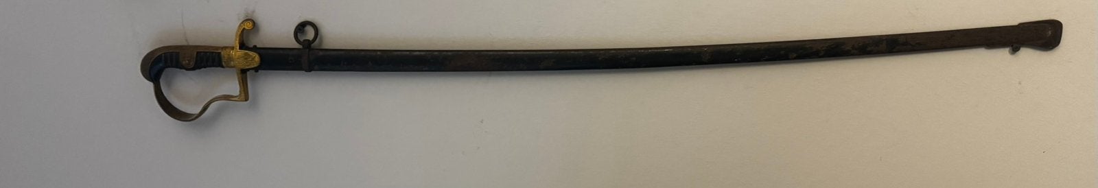 Antieke sabel met schede - Militaire verzamelobject, Ophalen of Verzenden, Overige soorten, Overige gebieden, Zwaard of Sabel