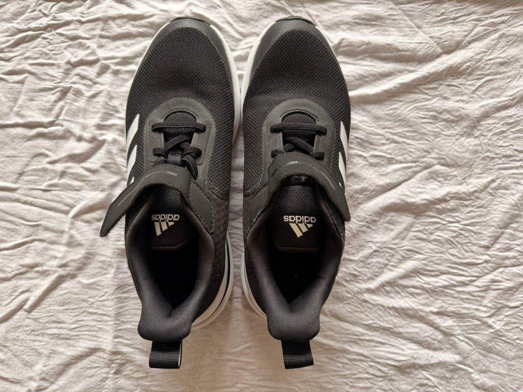 Adidas sneaker zwart, Adidas, Ophalen of Verzenden, Zo goed als nieuw, Jongen of Meisje