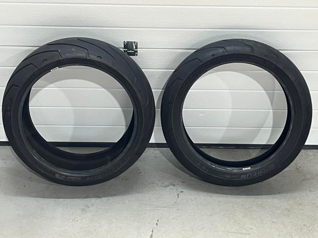 Harley davidson Z.G.A.N banden 240-40r18 160/60r18 michelin, Motoren, Ophalen of Verzenden