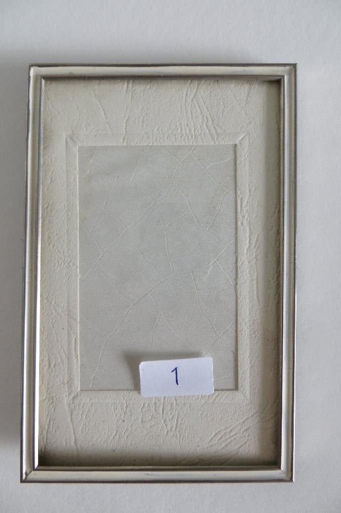 Oud zilverkleurig fotolijstje nr. 1 met apart frame, creme, Ophalen of Verzenden