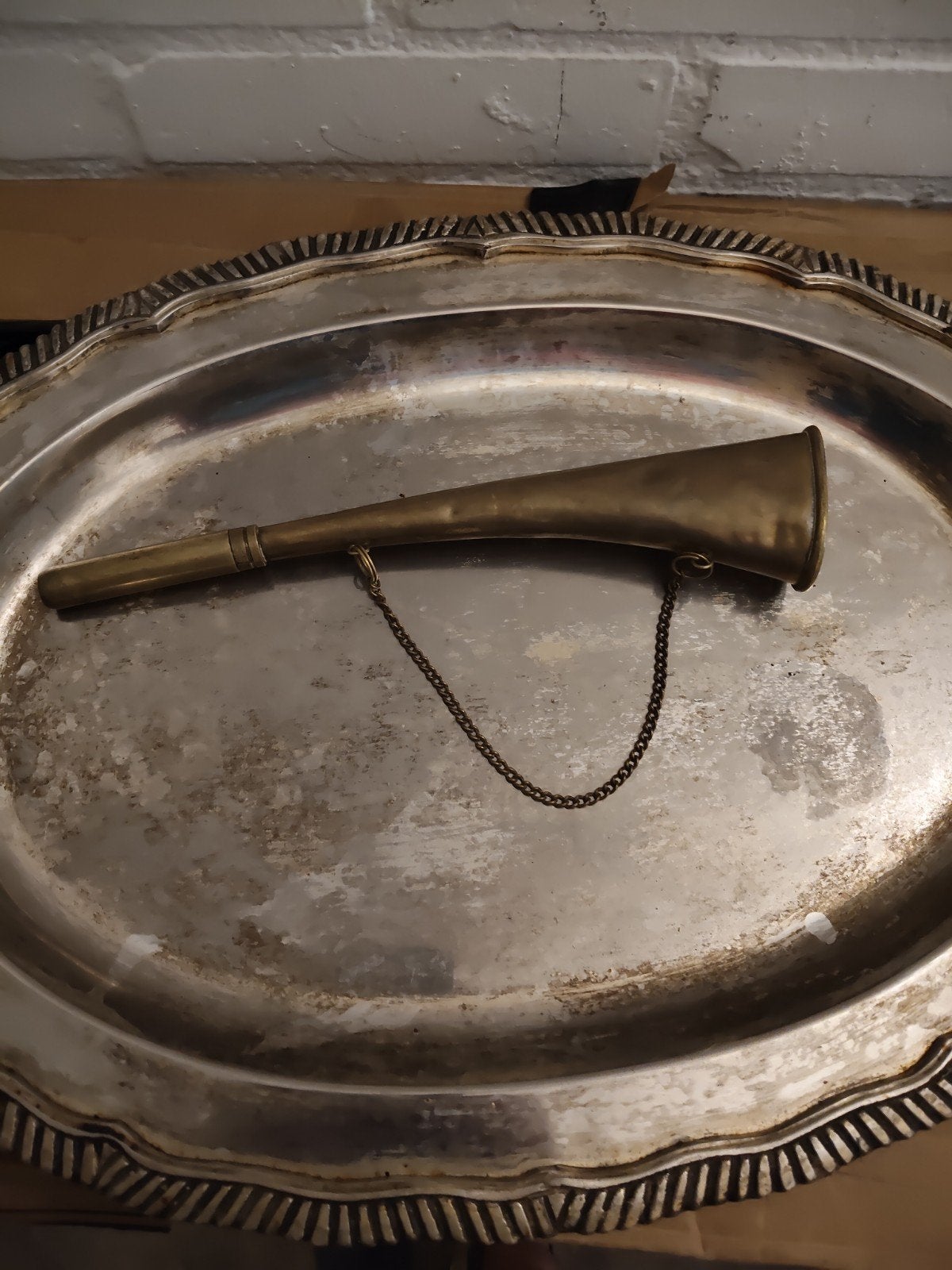 Antieke koperen jachthoorn met ketting, Ophalen of Verzenden