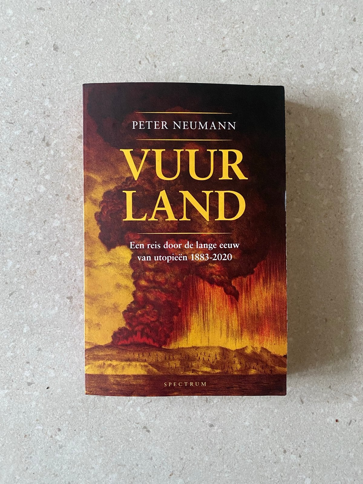 Vuurland - Peter Neumann (1883-2020), Ophalen of Verzenden, Zo goed als nieuw
