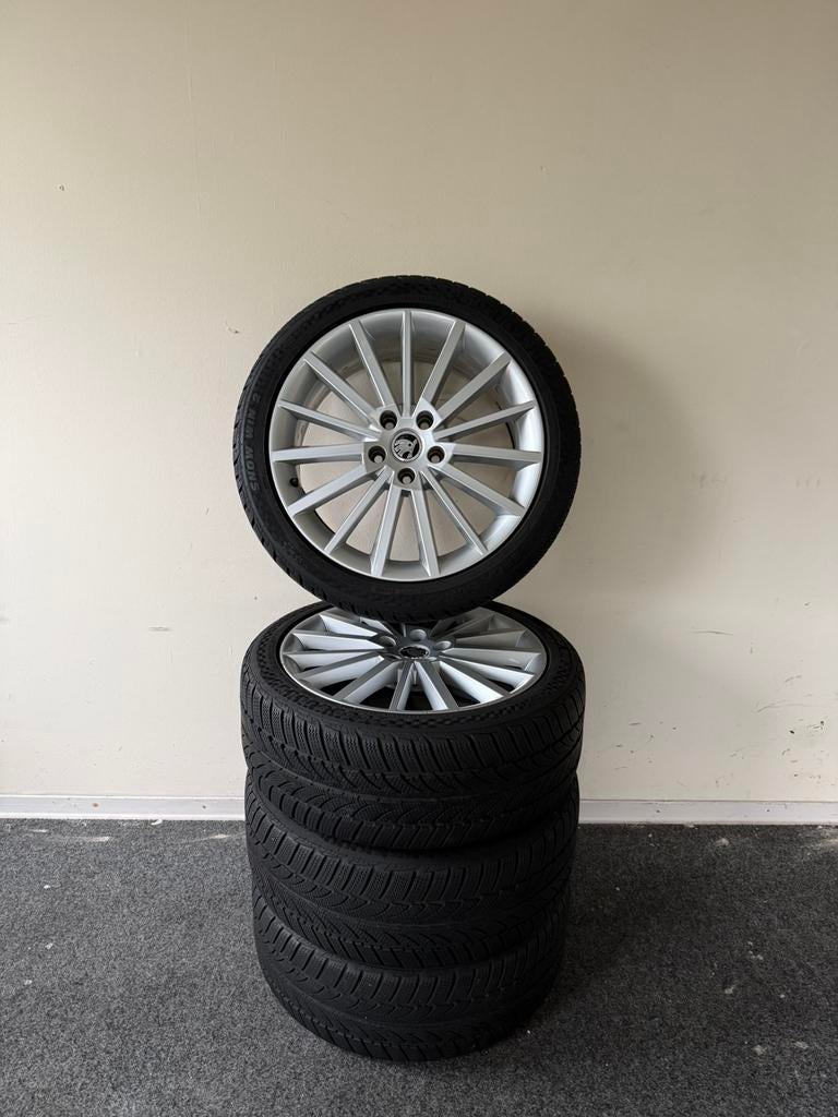 skoda Octavia RS velgen 5x112 18 inch Turini, Ophalen, 18 inch, Gebruikt, Banden en Velgen