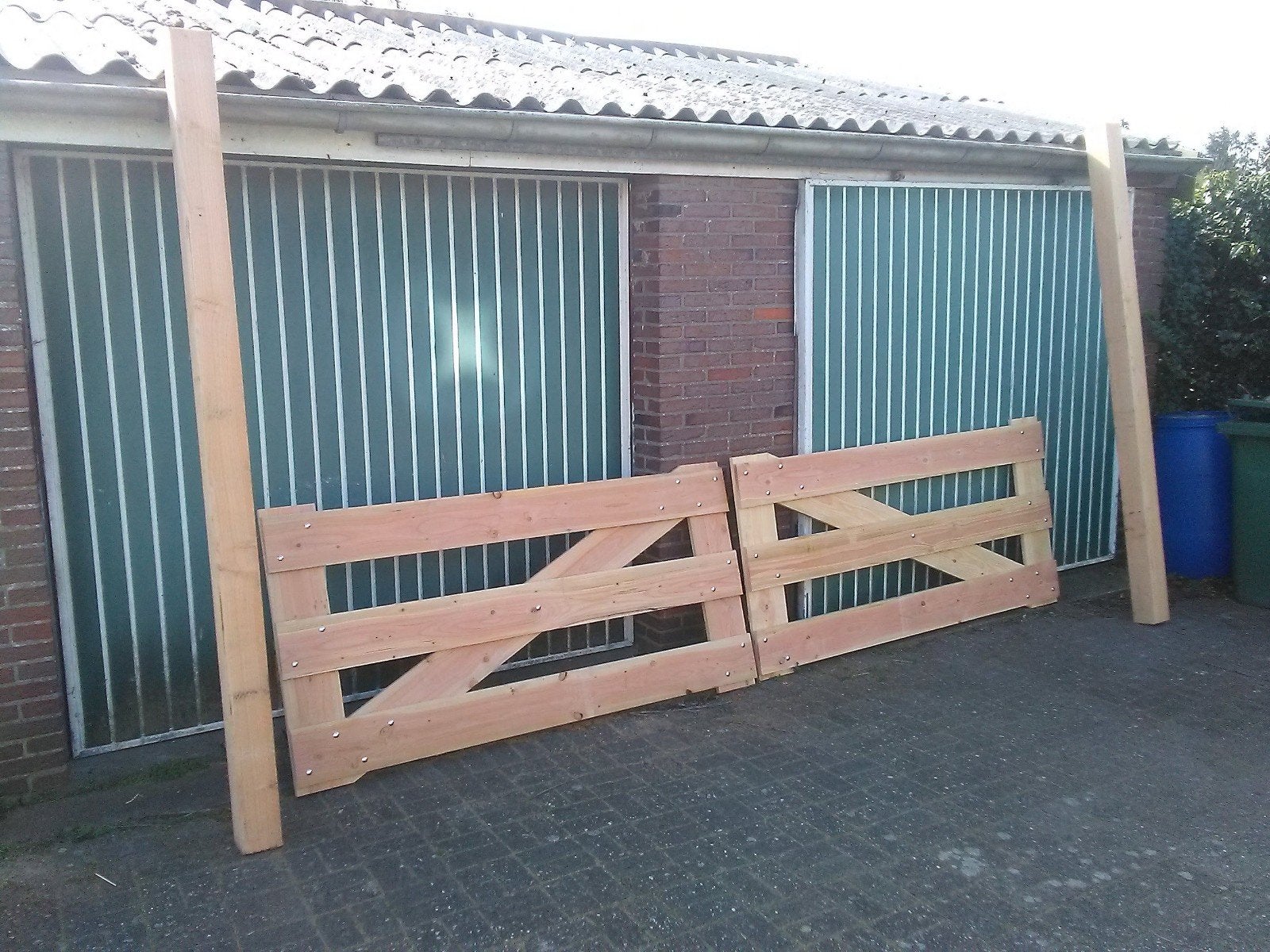 Nieuw Douglas landhek 4 m met 2 palen en hang en sluitwerk, Ophalen