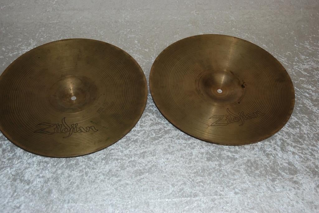 Zildjian New beat open logo avedis hihats 901/1307gr 14 inch, Gebruikt, ., Drums of Percussie, Ophalen of Verzenden