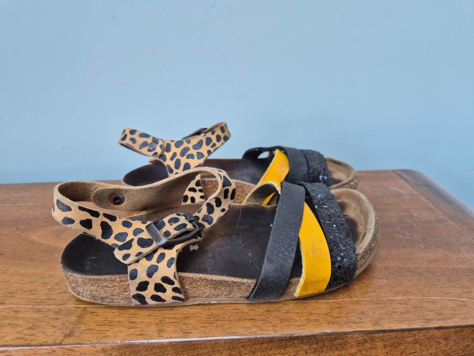 Mooie leren Braqeez sandalen maat 31 met luipaardprint

Leu, Gebruikt, Meisje, Schoenen, Ophalen of Verzenden