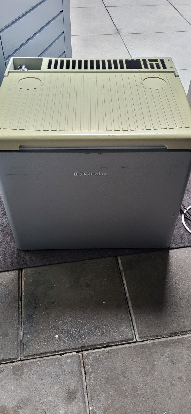 ijskoude electrolux koelbox 220 12 volt, Caravans en Kamperen, Koelboxen, Ophalen of Verzenden, Elektrisch