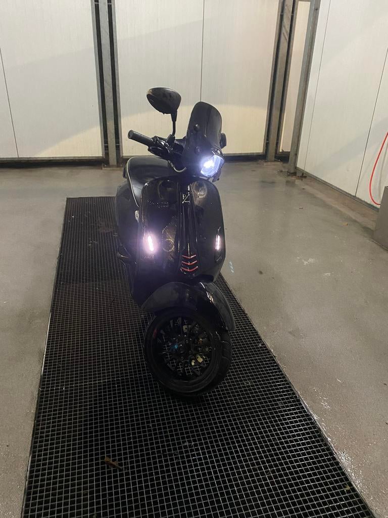 Vespa sprint 4 takt 2V, Ophalen, Gebruikt, Maximaal 45 km/u, Benzine