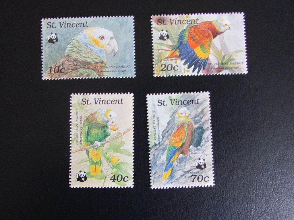 Postzegel Vogel: Serie van 4 Sint-Vincent Papegaaien, Ophalen of Verzenden, Postfris, Dier of Natuur