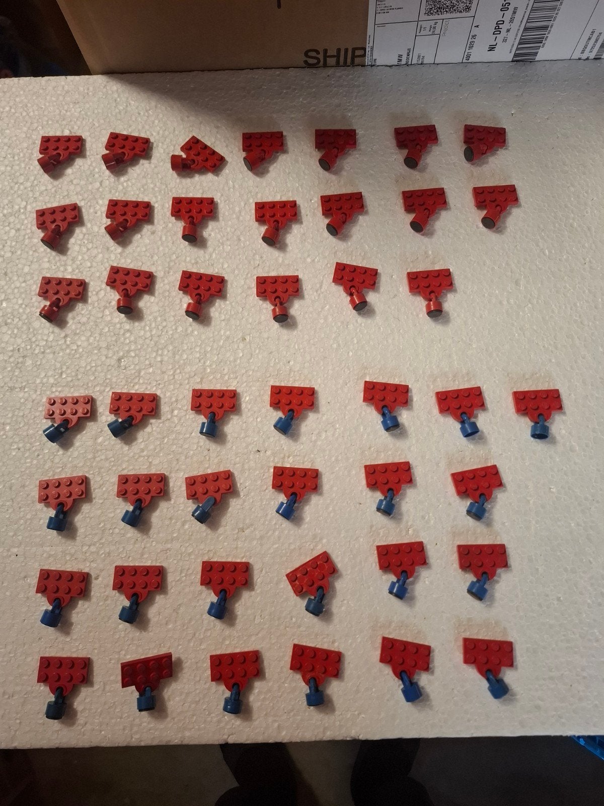 Lego trein magneten rood en blauw, Gebruikt, Lego, Accessoire, Ophalen of Verzenden