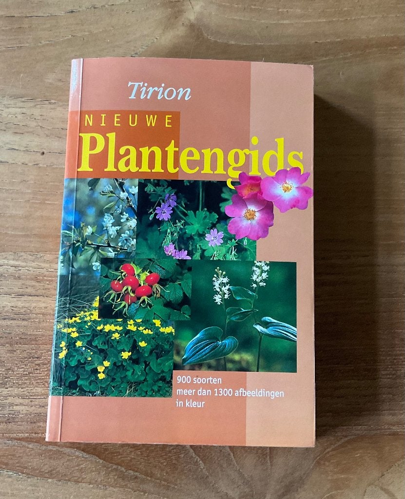 Nieuwe plantengids Tirion 900 soorten 1300 foto’s in kleur, Ophalen of Verzenden, Zo goed als nieuw, Bloemen, Planten en Bomen