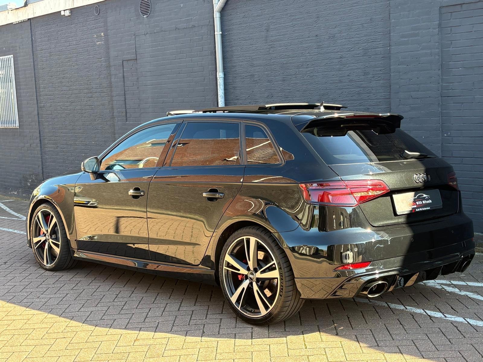 Audi Rs3 2.5 TFSI quattro |B&O|Schaal|Panorama|FULL, Auto's, Automaat, Dealer onderhouden, Gebruikt, RS3