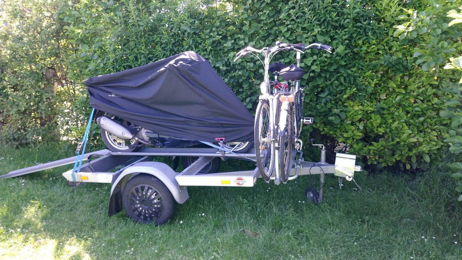 Motorhoes, Ophalen, Gebruikt