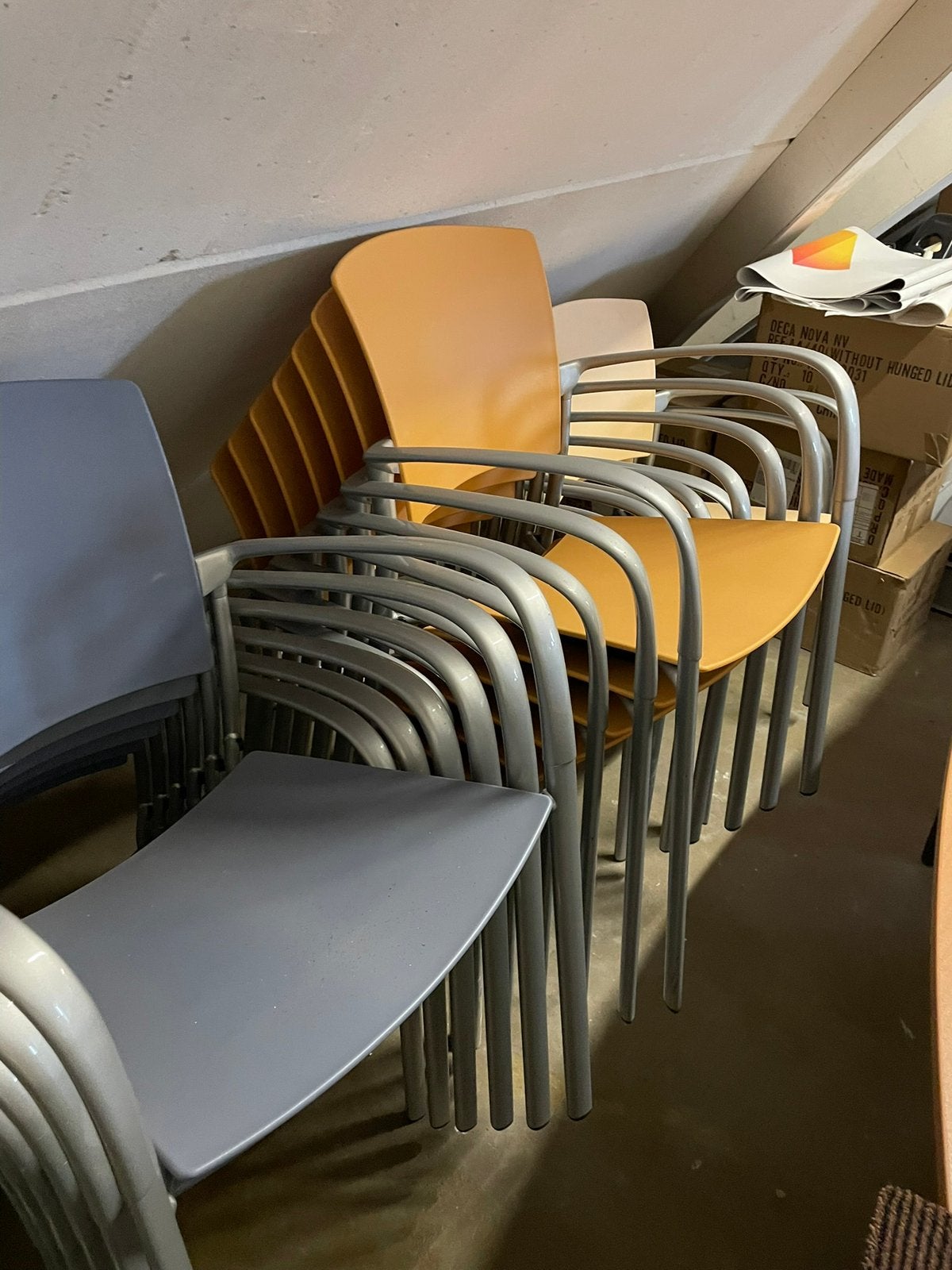 20 ENEA stapelstoelen, Ophalen, Gebruikt, Overige kleuren, Vijf, Zes of meer stoelen