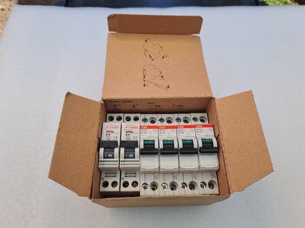 4x ABB B16 Automaat  (Nieuw) 2x   Attema B16 Gebruikt, Ophalen of Verzenden, Nieuw, ABB, Overige typen