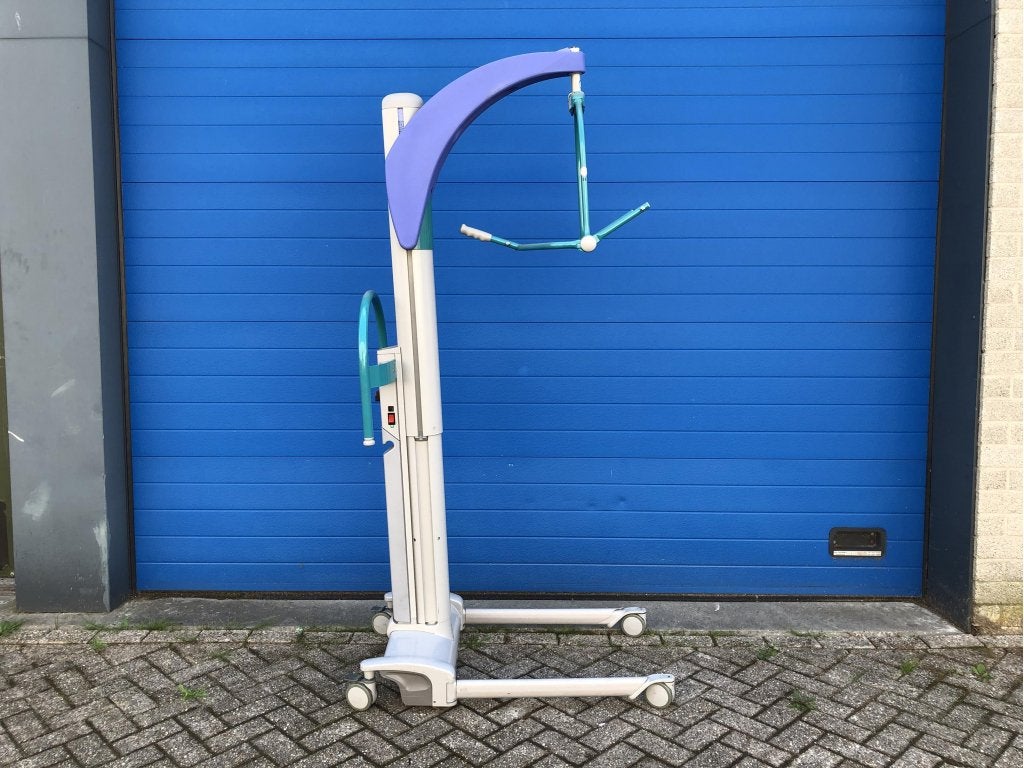 Arjo patienten lifter met 2 goede accu's
