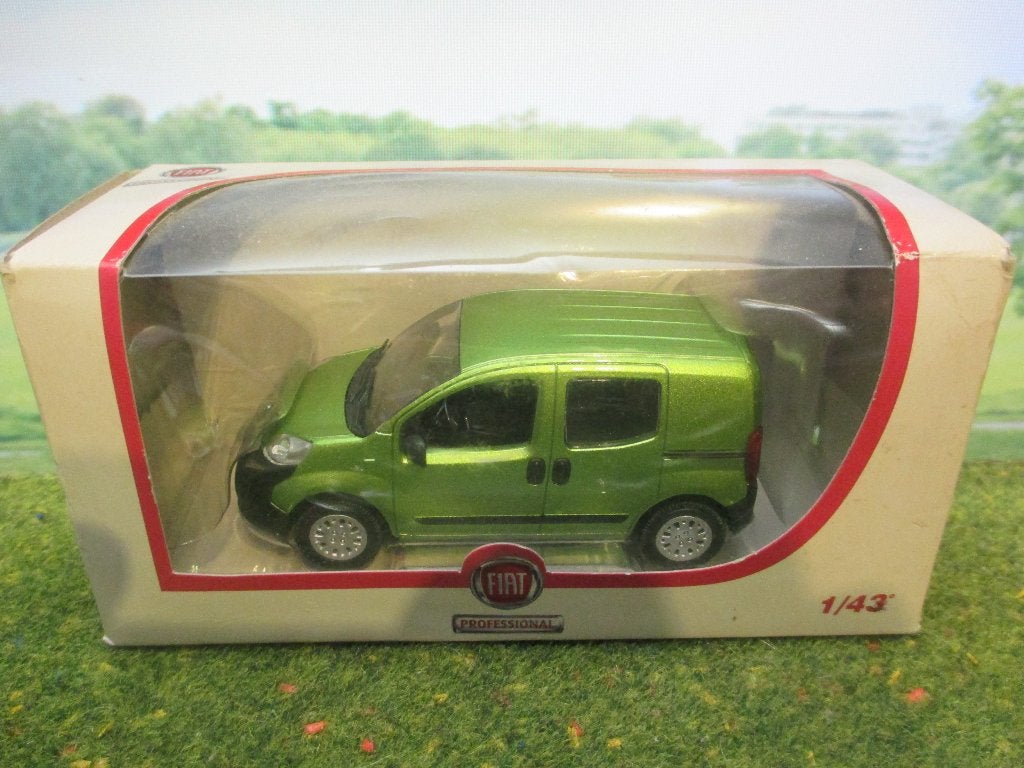 1/43 Fiat Fiorino dubbelcabine - Norev, Hobby en Vrije tijd, Ophalen of Verzenden, Nieuw, Auto, Norev