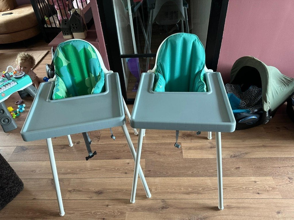 2x IKEA Antilop kinderstoel met eetblad en kussen, Ophalen, Zo goed als nieuw, Overige typen, Gordel(s)