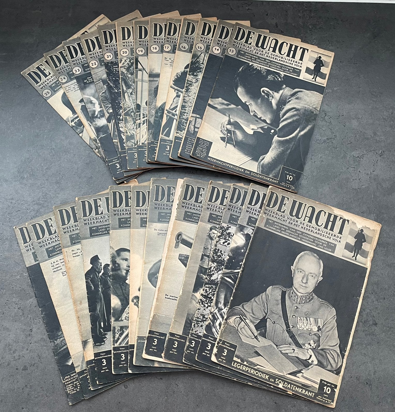 De Wacht, mobilisatie weekbladen van 1939 - 1940 (25 stuks), Ophalen of Verzenden, Nederland, Boek of Tijdschrift