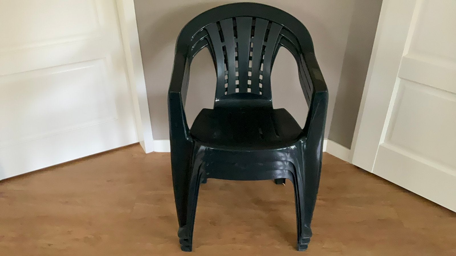 3 Groene Jardin Cuba kunststof tuinstoelen zgan, Tuin en Terras, Tuinstoelen, Ophalen, Zo goed als nieuw, Kunststof, Stapelbaar
