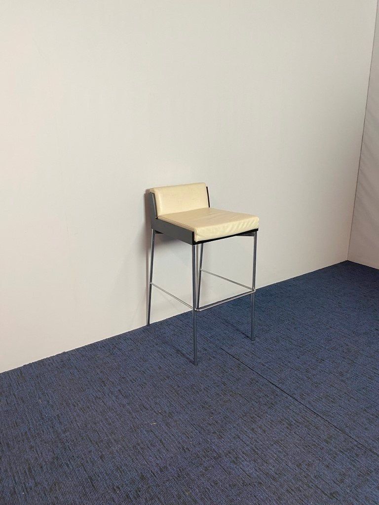 5 x Design barkruk Ahrend, wit leder, chroom frame, Ophalen, Met voetsteun, 60 tot 90 cm, Leer