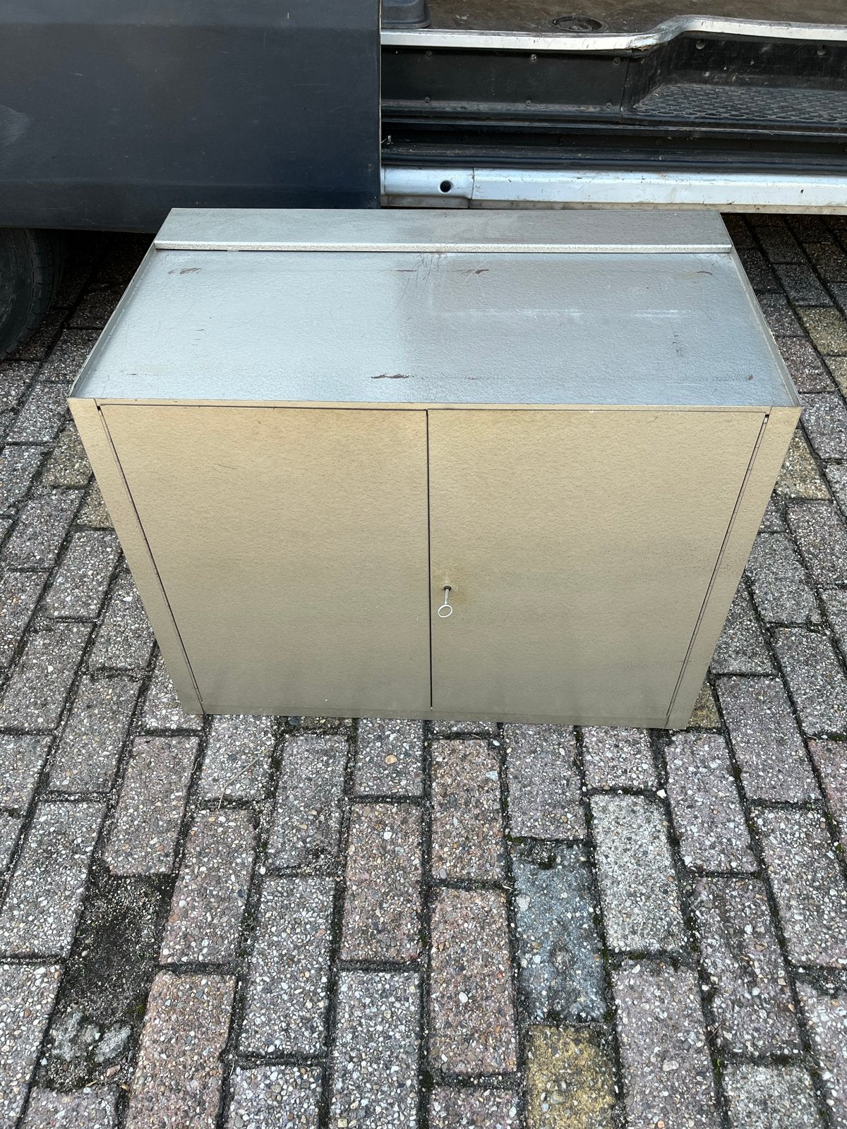 Vintage metalen kastje met legplank, Gebruikt, Ophalen of Verzenden, V, V