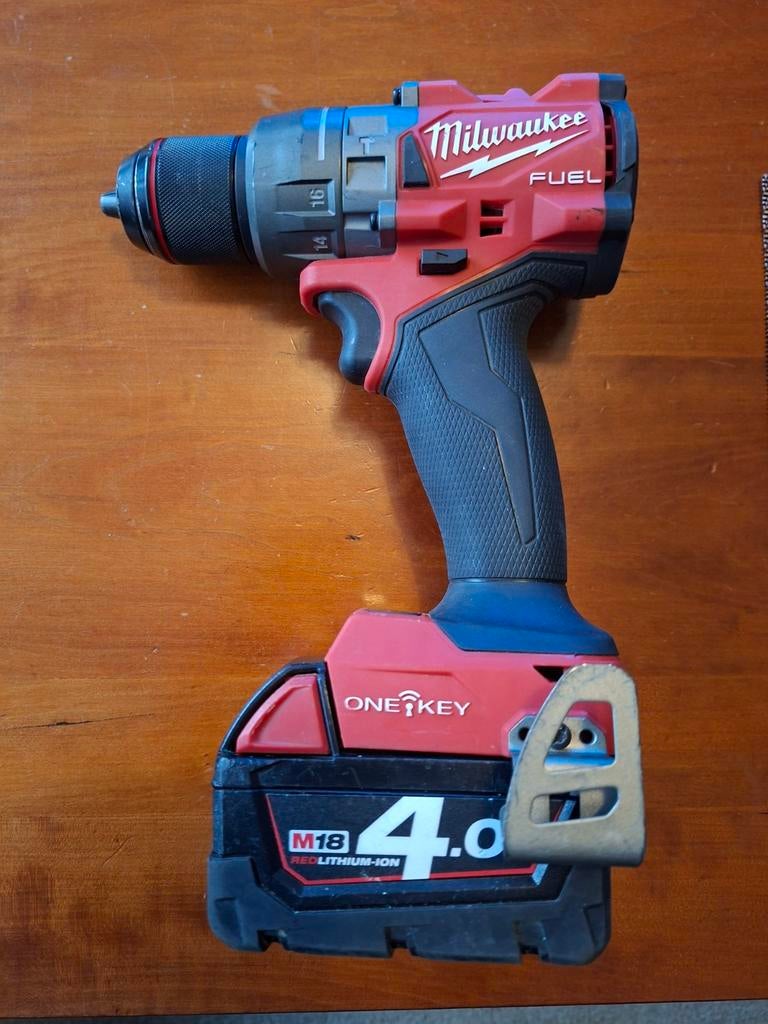 Milwaukee M18 ONEPD3 met 4Ah batt., Ophalen of Verzenden, Zo goed als nieuw, Boor- en Schroefmachine, Variabele snelheid