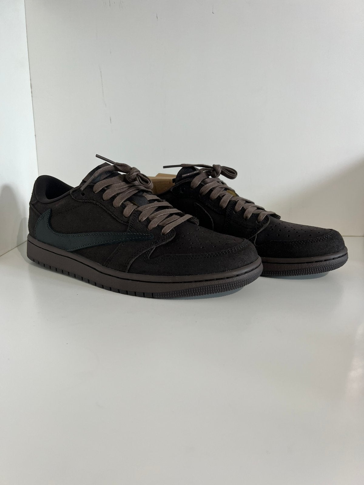 Nike Air Jordan 1 low Travis Scott Velvet Brown, Kleding | Heren, Schoenen, Bruin, ., Nieuw, Ophalen of Verzenden